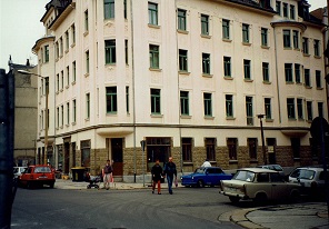 Planungsbro-Architekturbro-Bauplanungsbro-Ingenieurbro|Architekten-und-Ingenieurleistungen-aus-Chemnitz-Sachsen/Bild:Historisches-Jugendstil-Mehrfamilienwohn-und-Geschftshaus-Hainstrae-Ecke-Glockenstrae-in-Chemnitz/Fotograf:Dipl.-Ing.-Andreas-Mller