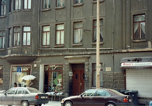 Architekten-und-Ingenieurleistungen-aus-Chemnitz/Bild:Denkmalschutzgerechte-Sanierung-historisches-Mehrfamilienwohnhaus-Ecke-Hainstrasse-Glockenstrasse-Chemnitz-Sachsen/Fotograf:Dipl.-Ing.-Andreas-Mller